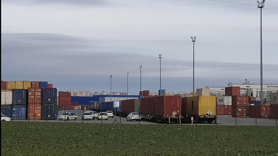 Z kontejneru na Slovensku se ozval křik, byli v něm tři migranti